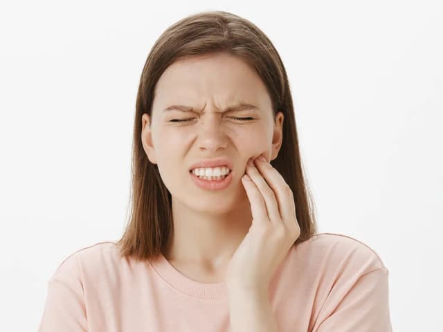 Co najlepiej na ból zęba? Skuteczne metody na szybkie ulgi