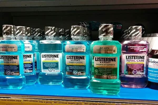 Jaki płyn do płukania jamy ustnej wybrać dla zdrowych dziąseł?